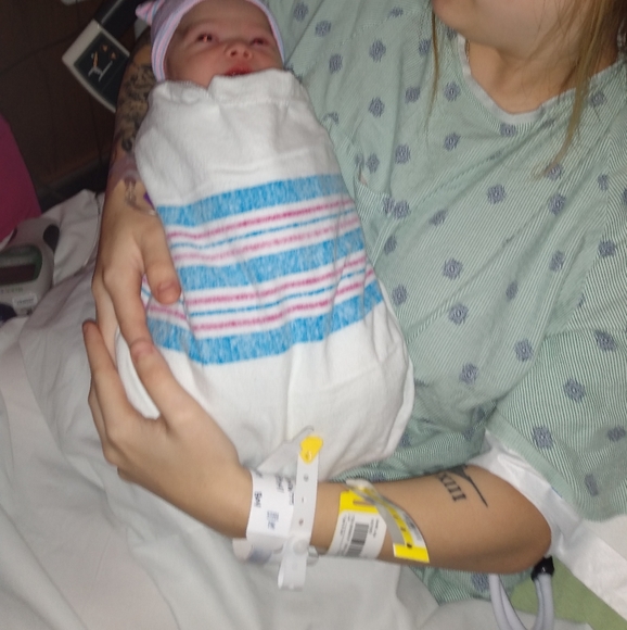 Meet your Posher, Lory - Picture 5 of 16